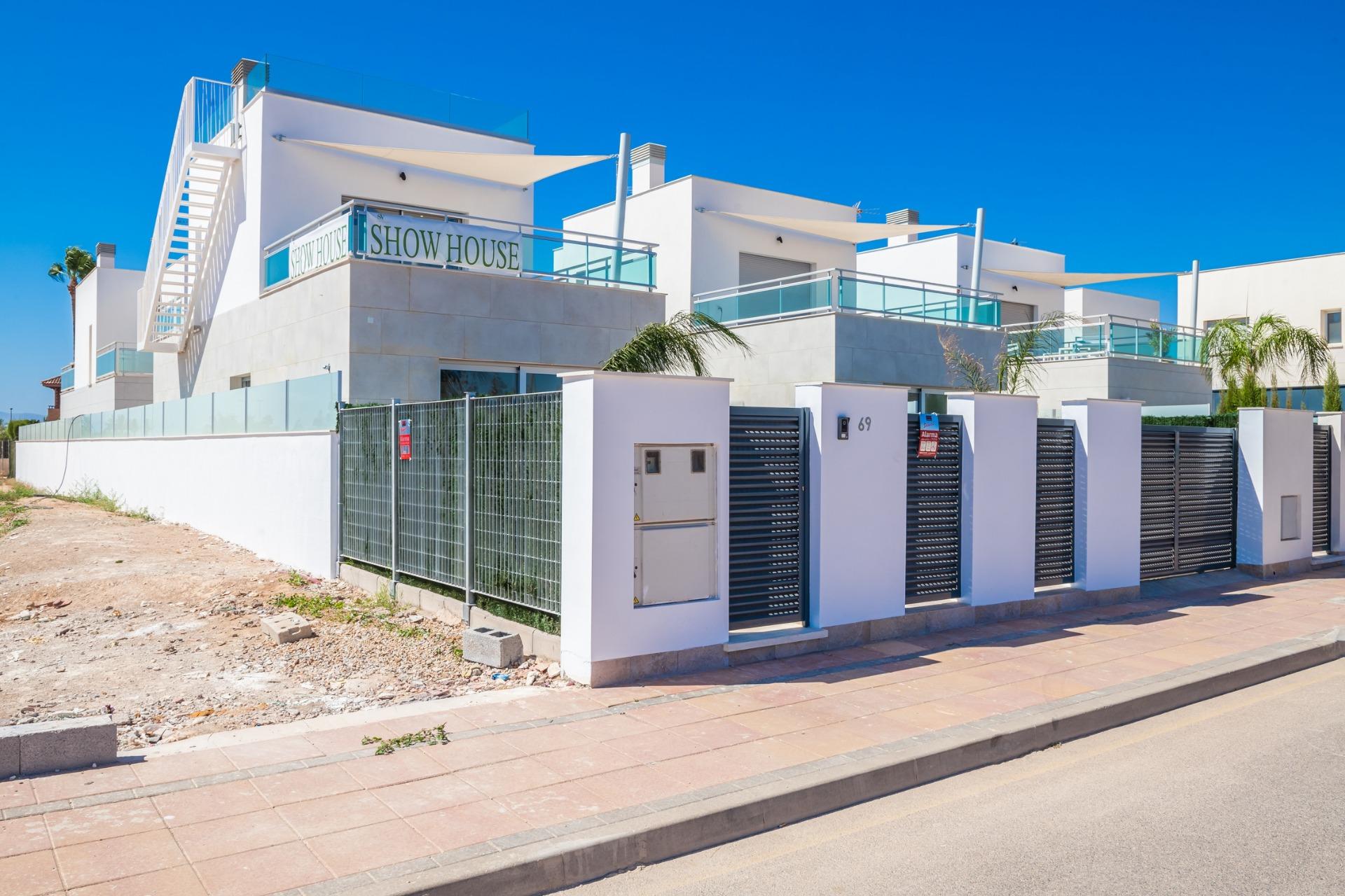 Вилла в продаже в Los Alcázares