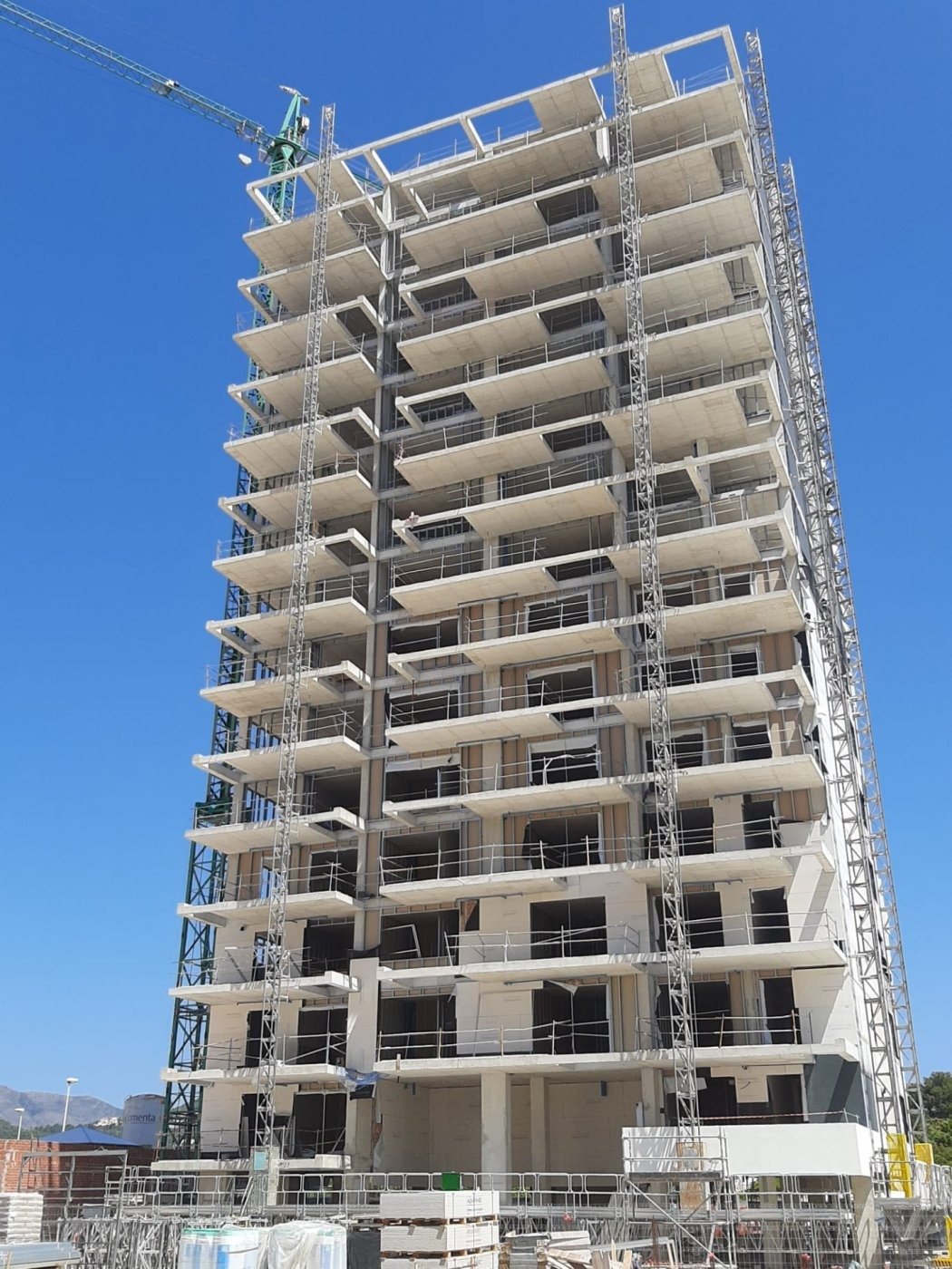 Neues Luxus-Penthouse 300 Meter vom Meer entfernt und mit Meerblick in Calpe (Costa Blanca Nord)
