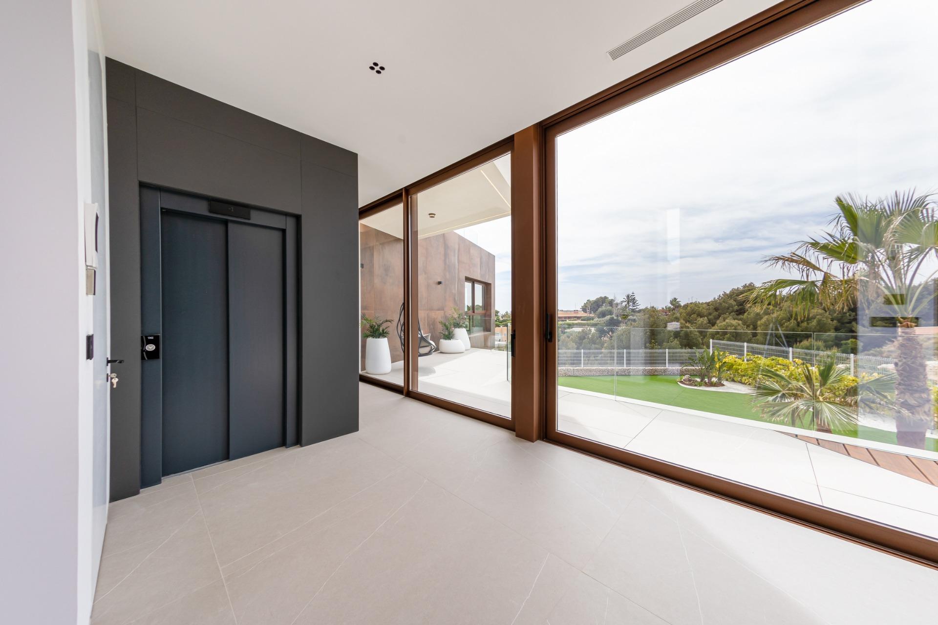 Villa in vendita a Benidorm