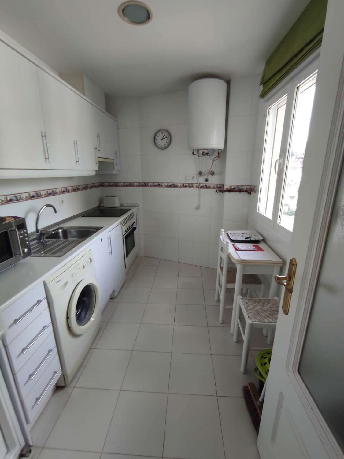 2-slaapkamerappartement met zwembad, parkeerplaats en berging in Calpe (Costa Blanca)