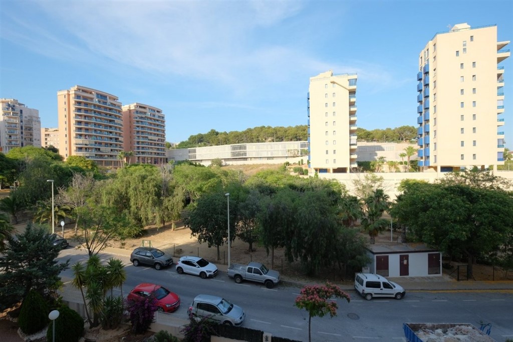 2-slaapkamerappartement met zwembad, parkeerplaats en berging in Calpe (Costa Blanca)