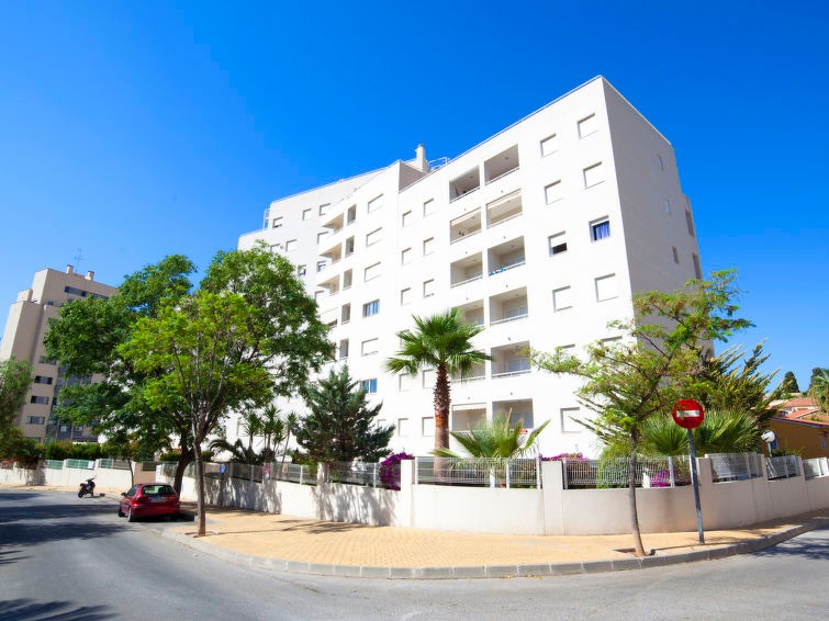 2-slaapkamerappartement met zwembad, parkeerplaats en berging in Calpe (Costa Blanca)