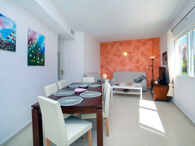 2-slaapkamerappartement met zwembad, parkeerplaats en berging in Calpe (Costa Blanca)