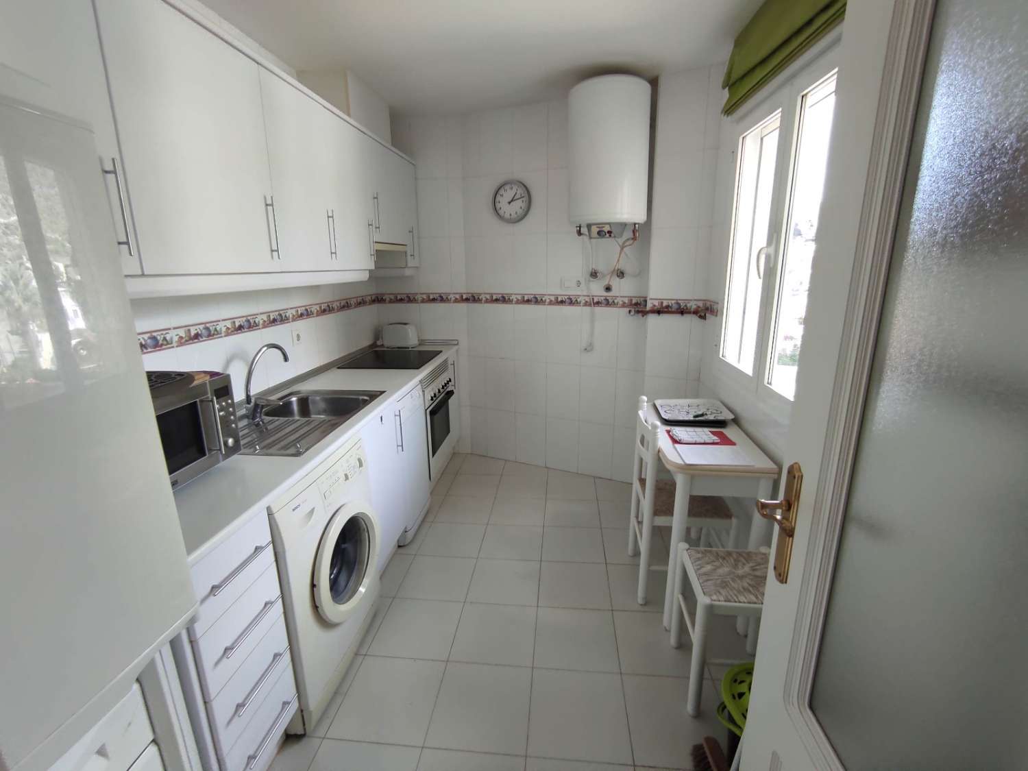 2-slaapkamerappartement met zwembad, parkeerplaats en berging in Calpe (Costa Blanca)