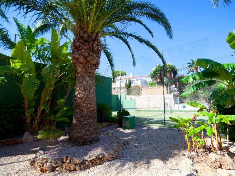 2-slaapkamerappartement met zwembad, parkeerplaats en berging in Calpe (Costa Blanca)