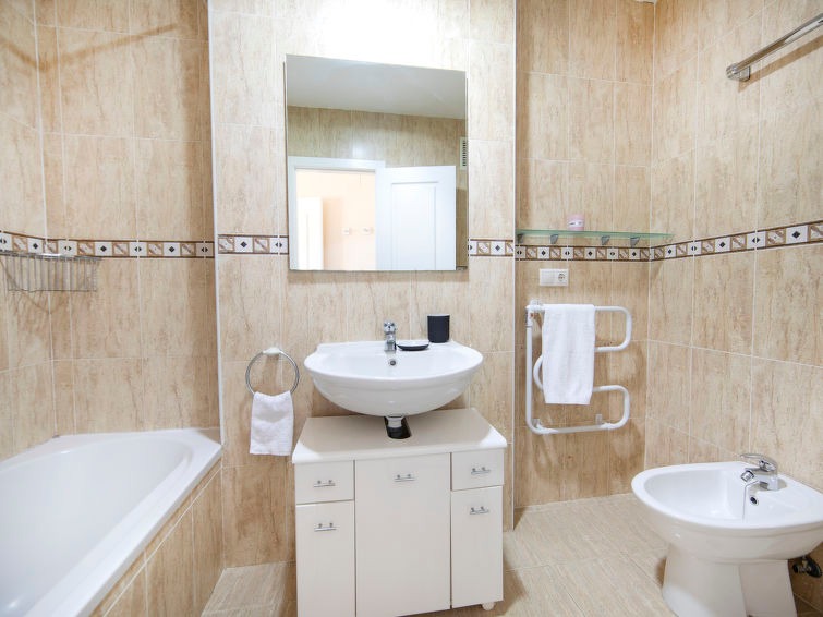 2-slaapkamerappartement met zwembad, parkeerplaats en berging in Calpe (Costa Blanca)