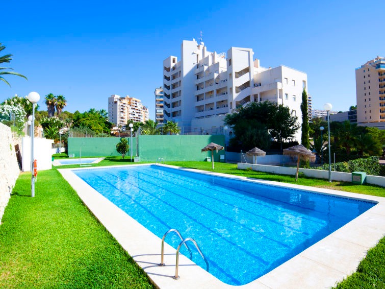 2-slaapkamerappartement met zwembad, parkeerplaats en berging in Calpe (Costa Blanca)