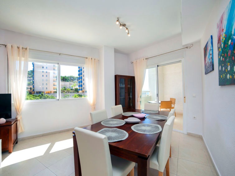 2-slaapkamerappartement met zwembad, parkeerplaats en berging in Calpe (Costa Blanca)
