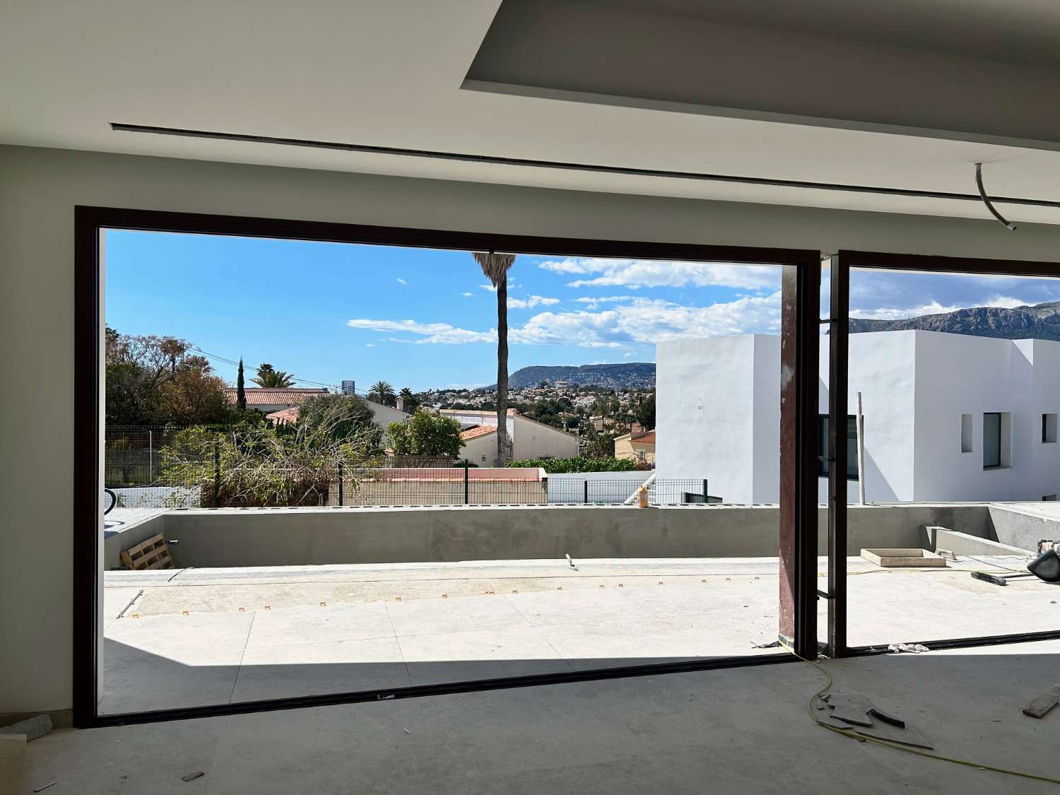 Moderne villa aan de kust van Benissa en Calpe, op 1,5 km van het strand.