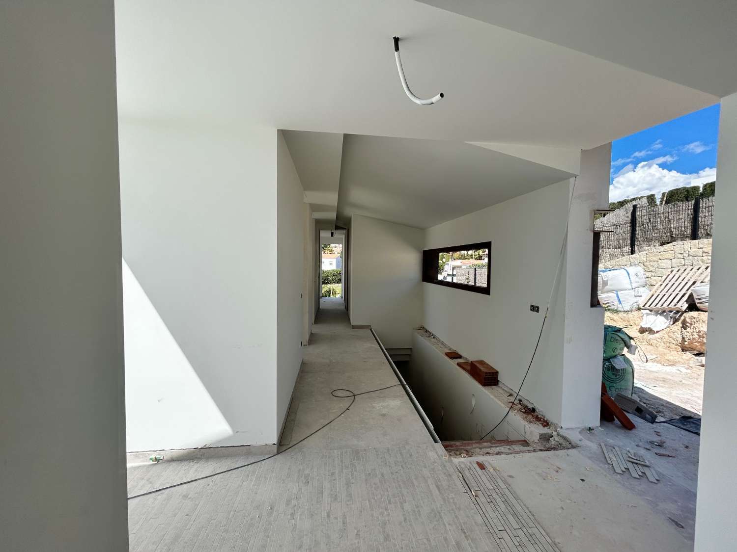 Moderne villa aan de kust van Benissa en Calpe, op 1,5 km van het strand.