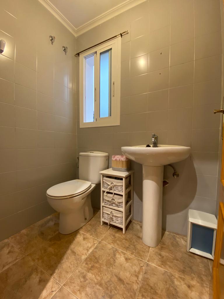 Spacious 5-bedroom apartment close to all amenities in Calpe, Alicante (Costa Blanca North)