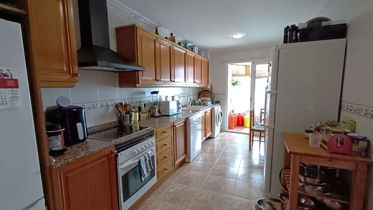 Spacious 5-bedroom apartment close to all amenities in Calpe, Alicante (Costa Blanca North)