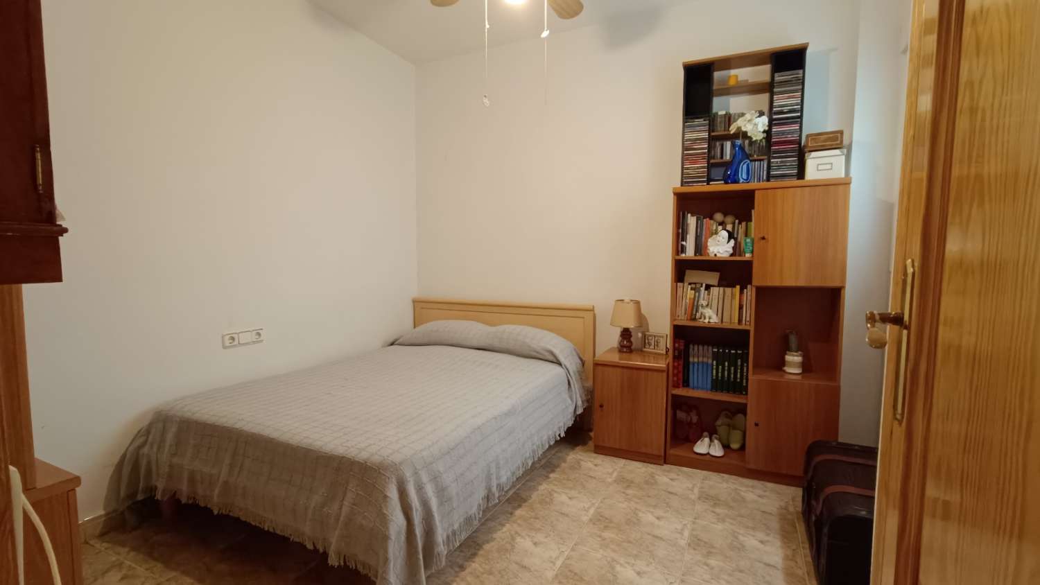 Spacious 5-bedroom apartment close to all amenities in Calpe, Alicante (Costa Blanca North)