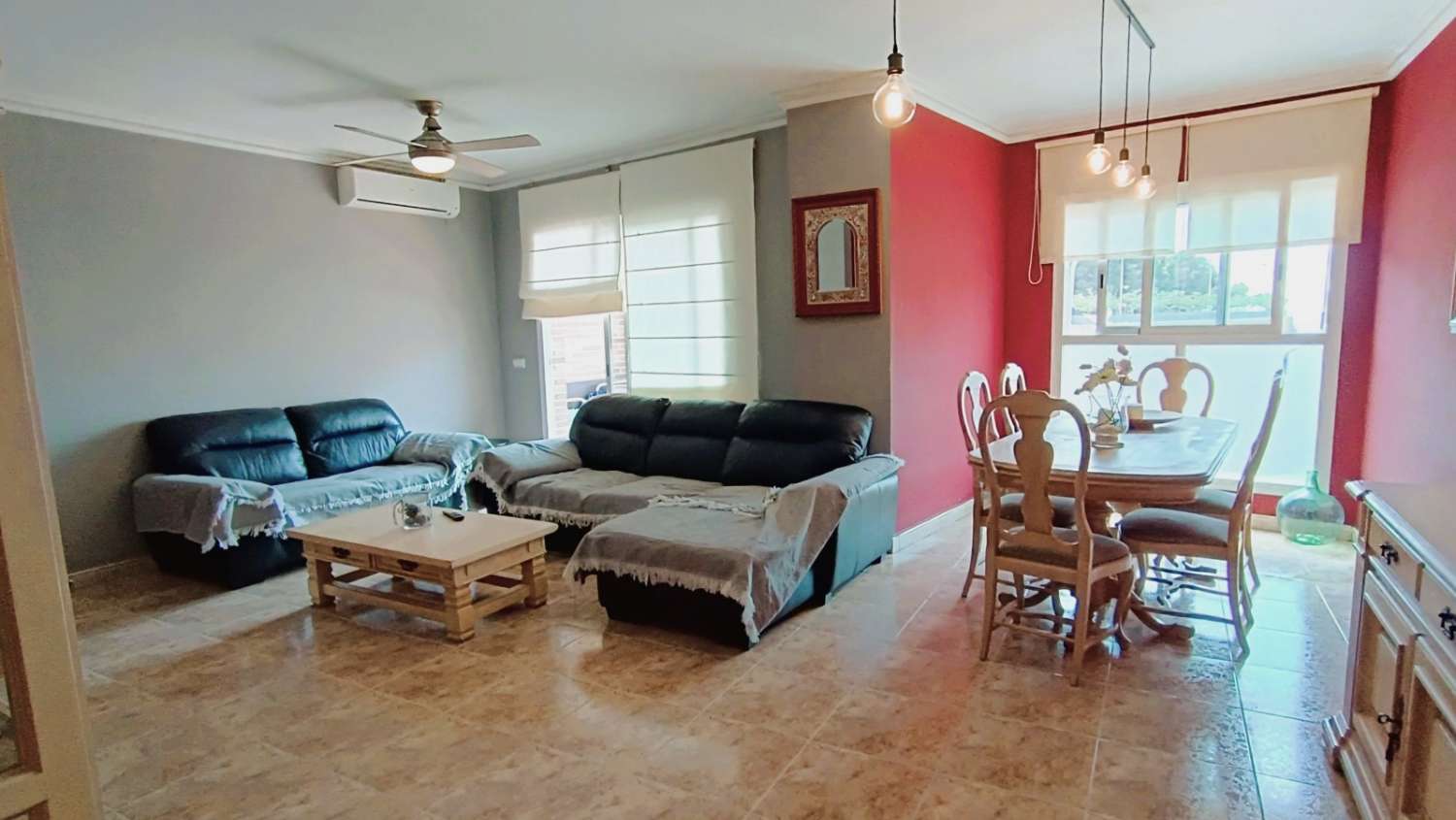 Spacious 5-bedroom apartment close to all amenities in Calpe, Alicante (Costa Blanca North)