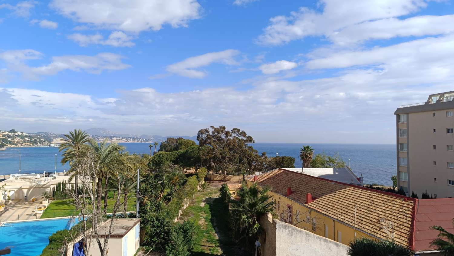 Te renoveren studio aan de kust in Calpe, Alicante (Costa Blanca Noord)
