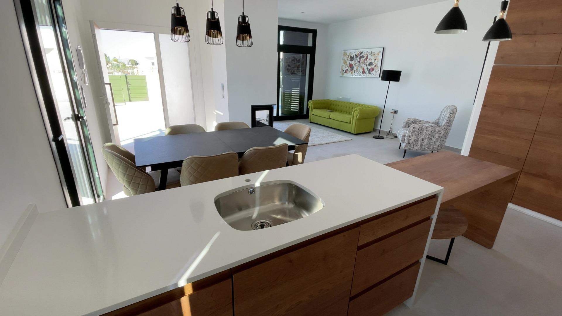 Villa in vendita a Daya Nueva