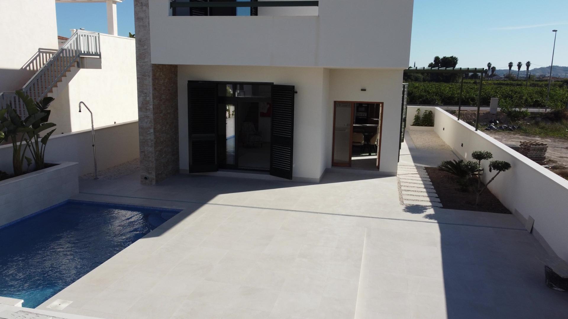 Villa in vendita a Daya Nueva