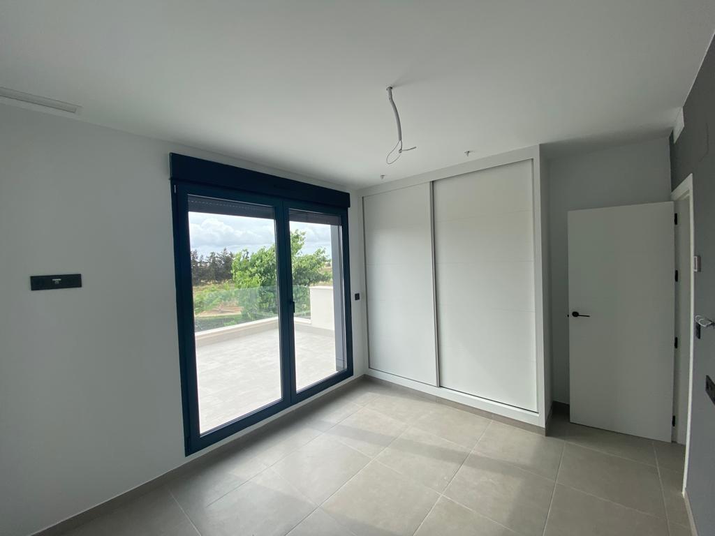 Villa for sale in Los Alcázares