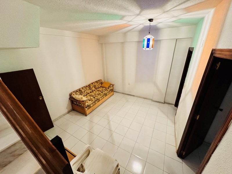 Semi-detached bungalow with 3 bedrooms, 2 bathrooms, basement and solarium, 300 m from the beach in Torrevieja (Alicante)