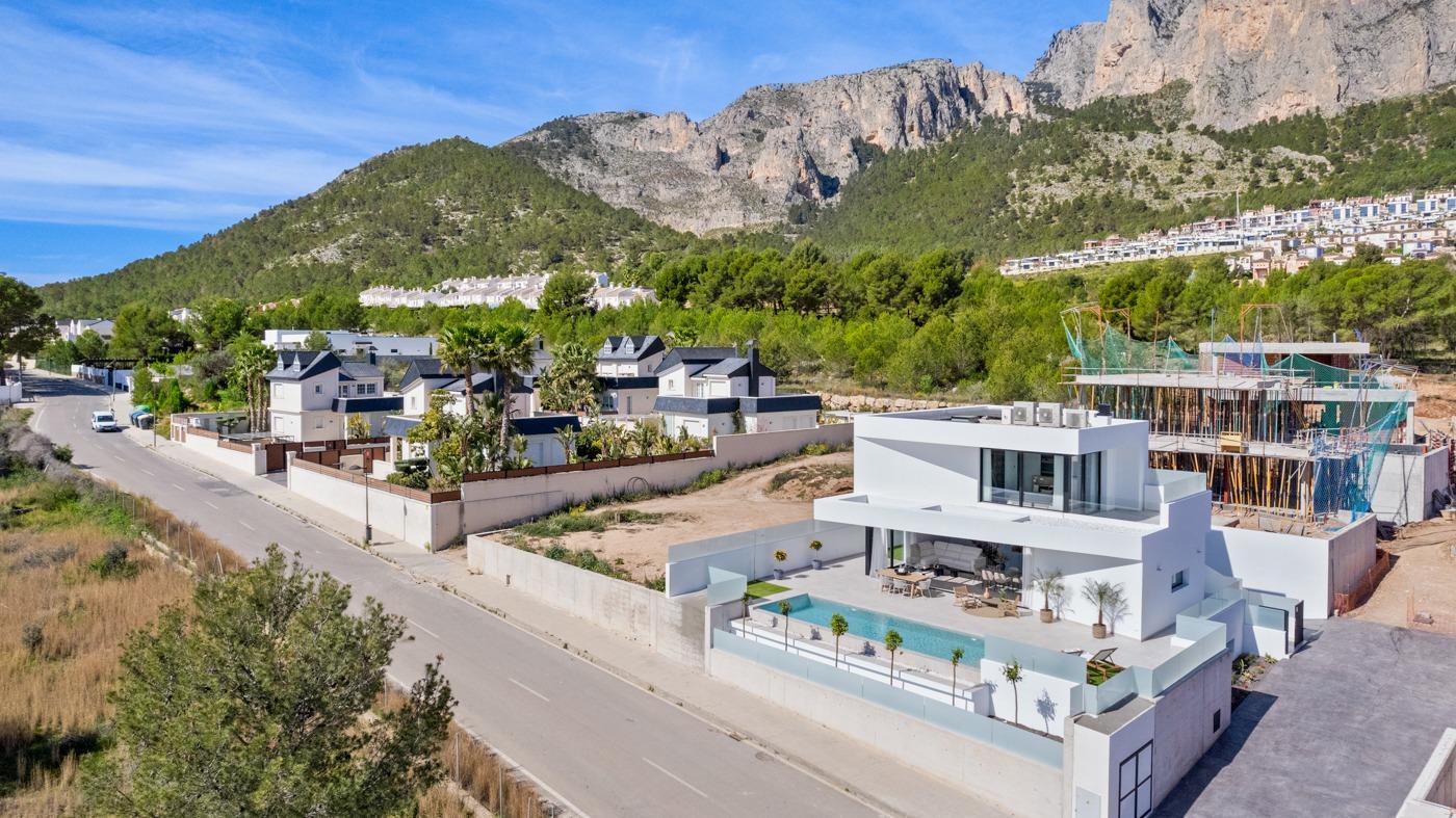 Villa for sale in Polop