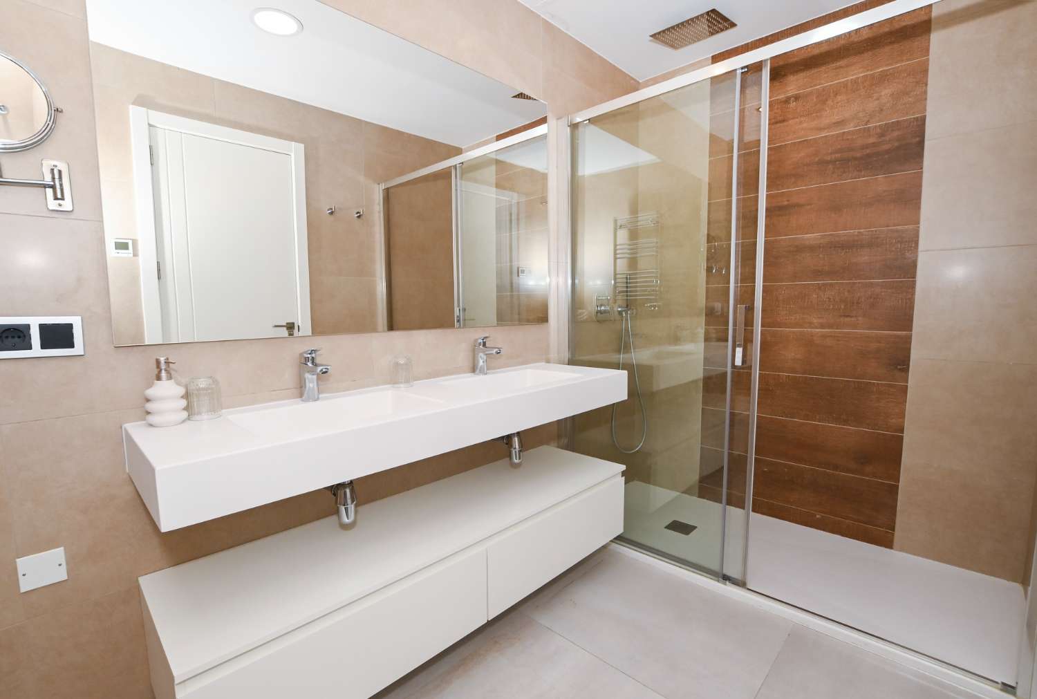 Moderne Wohnung mit Meerblick in Benidorm