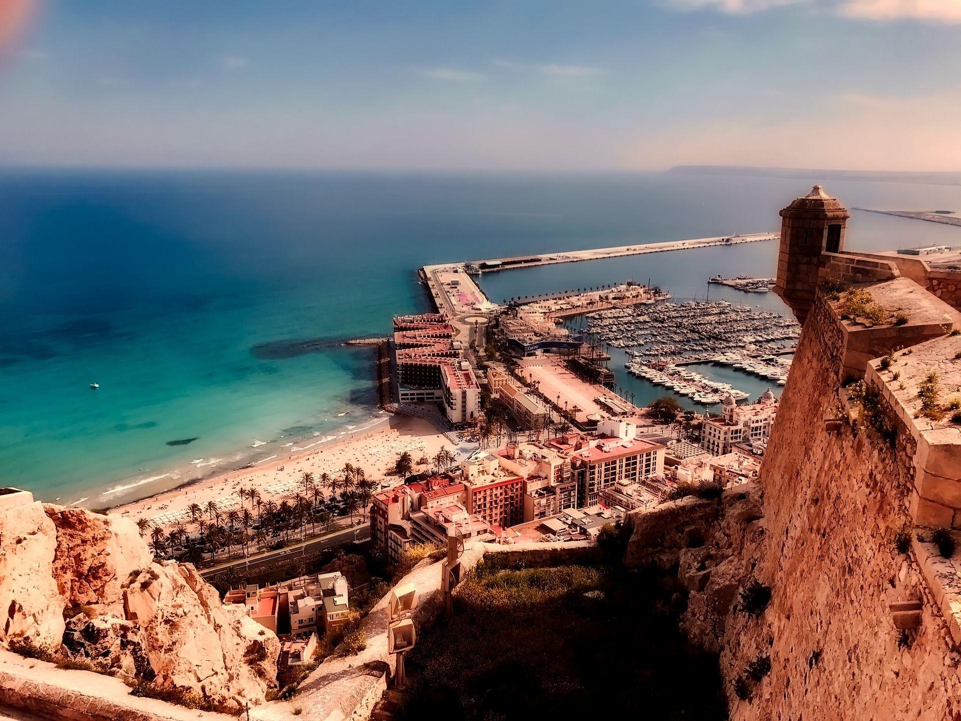 公寓 出售 在 Alicante
