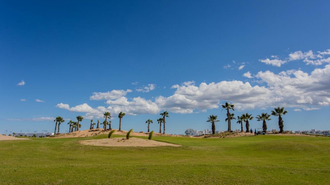 2-bedroom apartment on a golf course with swimming pools in Torrepacheco (Murcia)