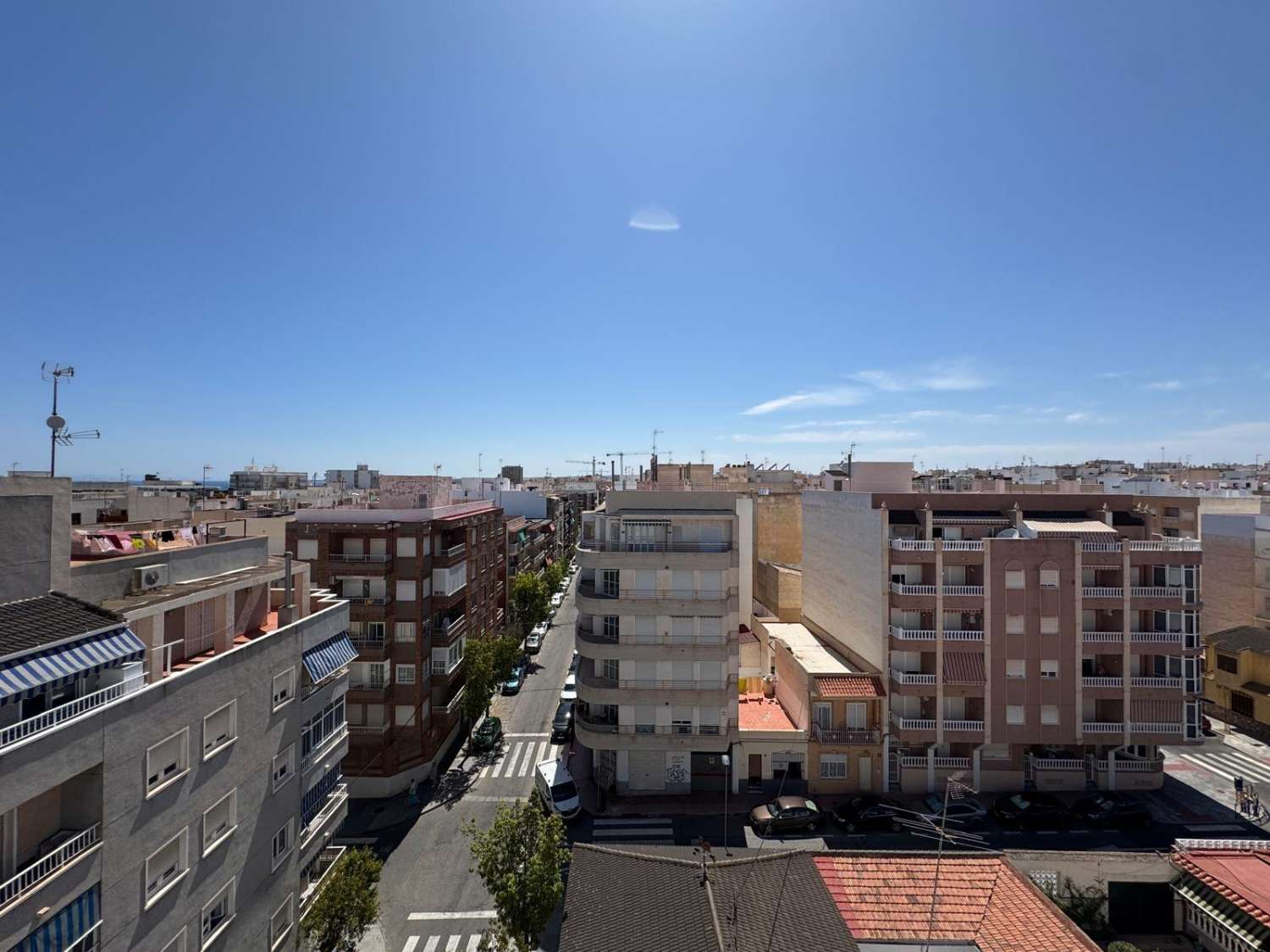 Penthouse avec solarium, 2 chambres, piscine, à 200 m de la plage à Torrevieja (Costa Blanca Nord)
