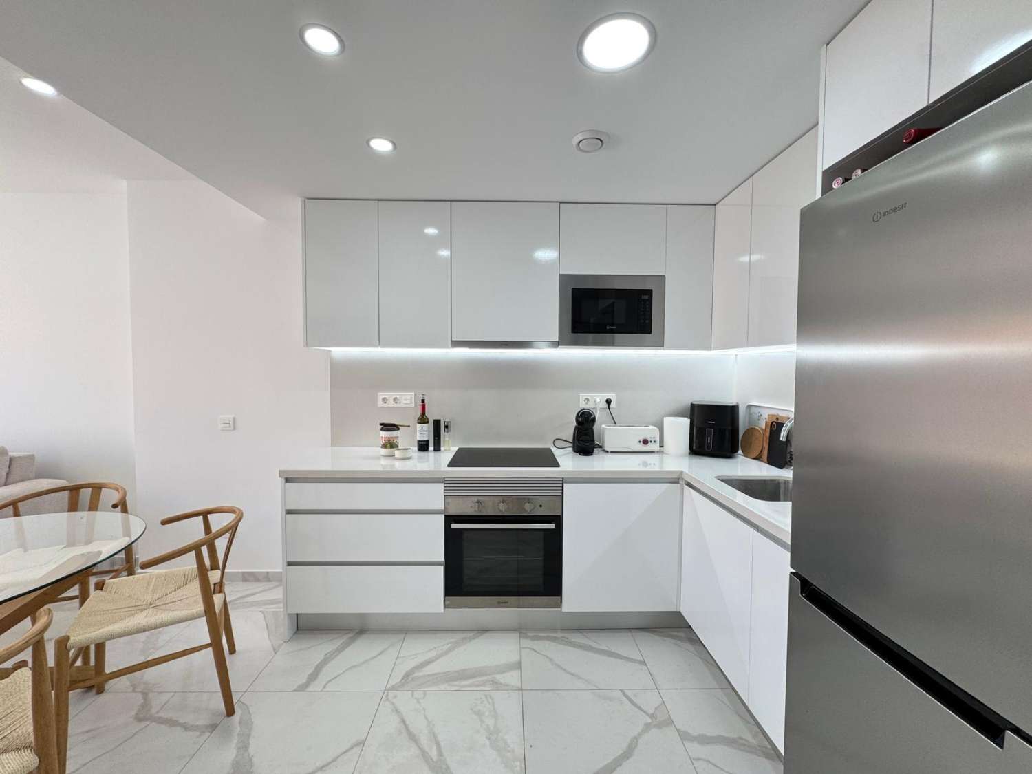 Penthouse avec solarium, 2 chambres, piscine, à 200 m de la plage à Torrevieja (Costa Blanca Nord)