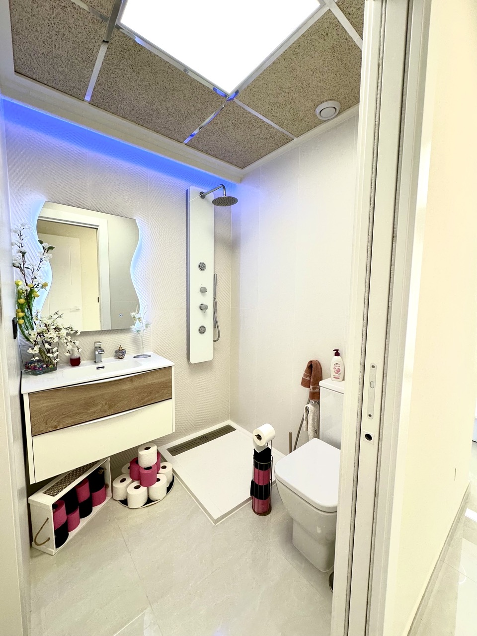 Bungalow 2 dormitorios, parking, trastero, piscina en Torrevieja (Costa Blanca Sur)