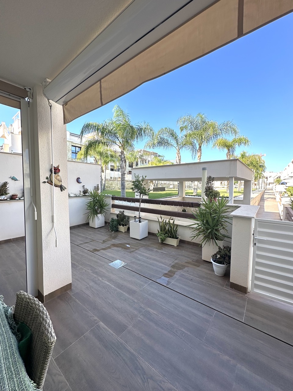 Bungalow 2 dormitorios, parking, trastero, piscina en Torrevieja (Costa Blanca Sur)