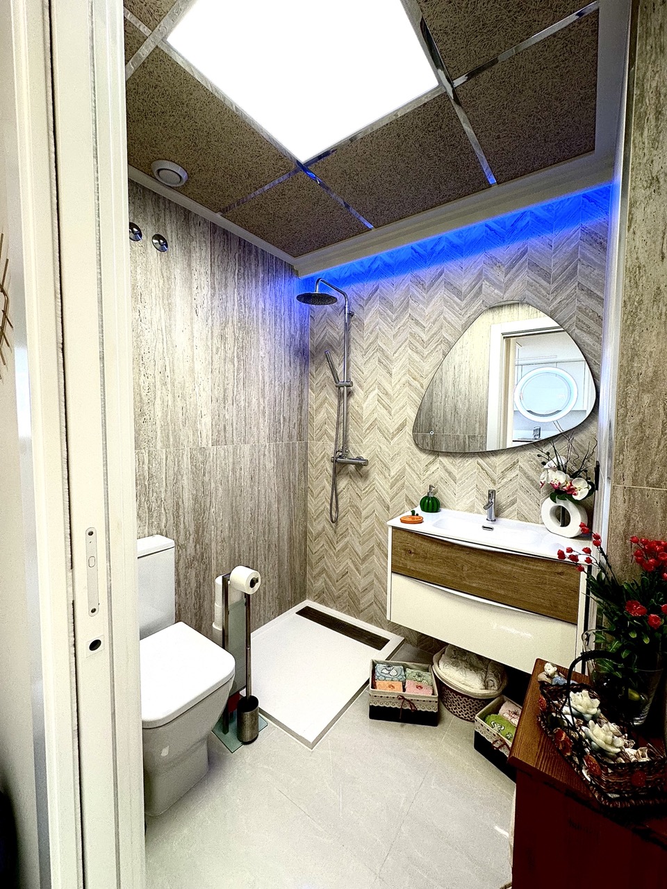 Bungalow 2 dormitorios, parking, trastero, piscina en Torrevieja (Costa Blanca Sur)