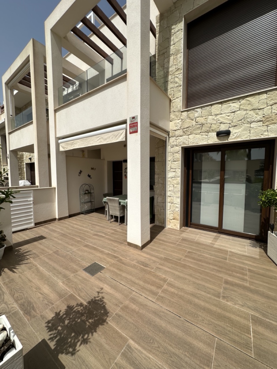 Bungalow 2 dormitorios, parking, trastero, piscina en Torrevieja (Costa Blanca Sur)
