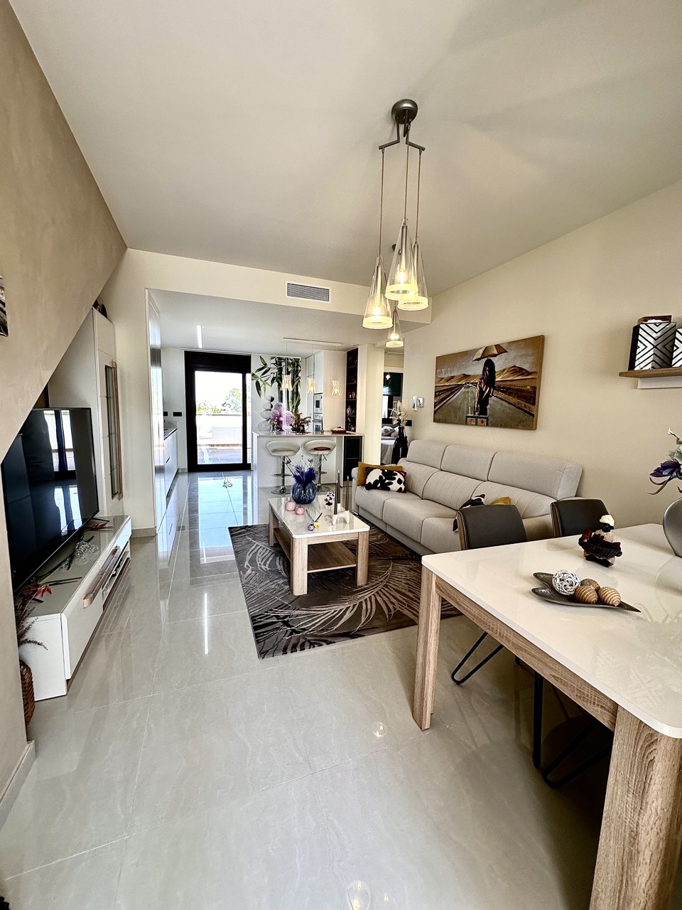 Bungalow 2 dormitorios, parking, trastero, piscina en Torrevieja (Costa Blanca Sur)