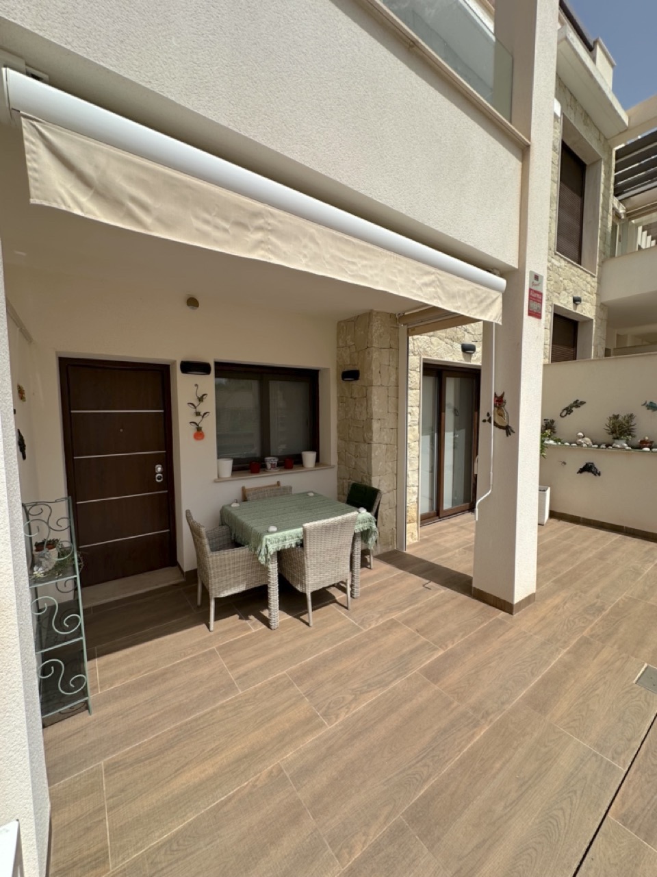 Bungalow 2 dormitorios, parking, trastero, piscina en Torrevieja (Costa Blanca Sur)