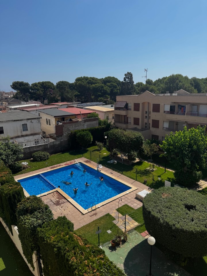 Appartement met 2 slaapkamers, parkeerplaats en zwembad, 450 m van het strand in San Pedro del Pinatar (Murcia)