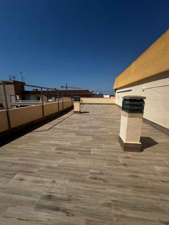 Appartement met 2 slaapkamers, parkeerplaats en zwembad, 450 m van het strand in San Pedro del Pinatar (Murcia)