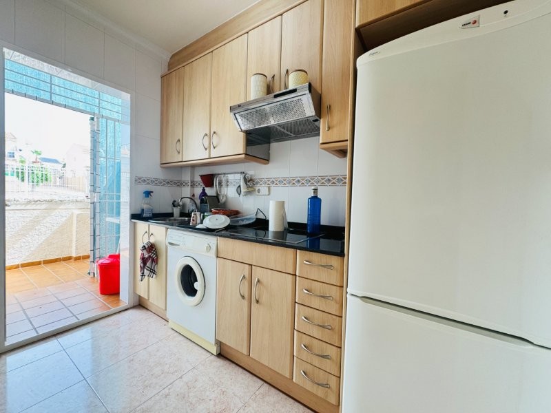 Bungalow met 3 slaapkamers en zwembad in La Mata-Torrevieja (Zuid-Costa Blanca)