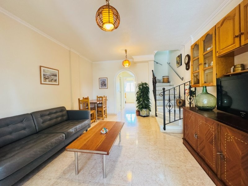 Bungalow met 3 slaapkamers en zwembad in La Mata-Torrevieja (Zuid-Costa Blanca)