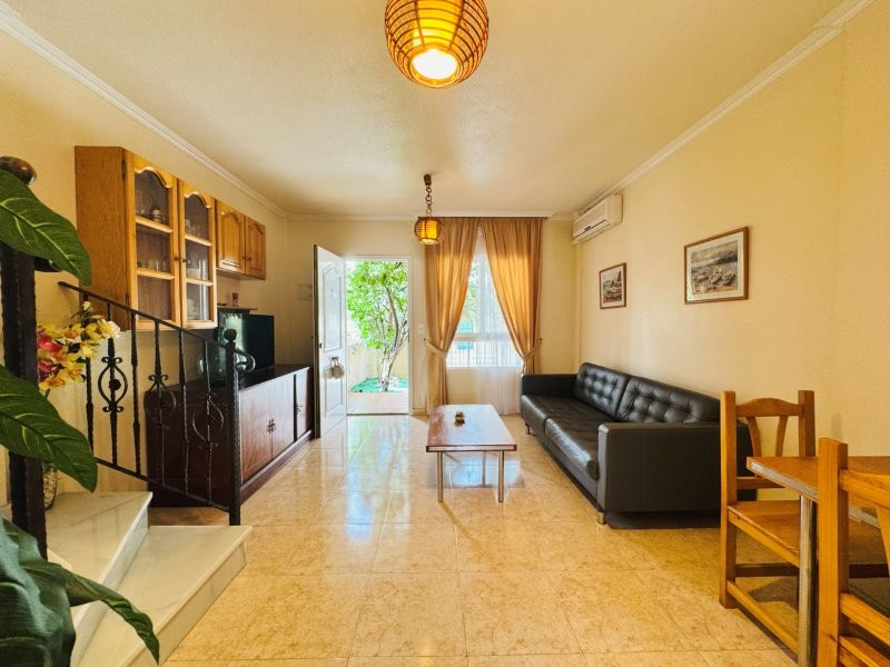 Bungalow met 3 slaapkamers en zwembad in La Mata-Torrevieja (Zuid-Costa Blanca)