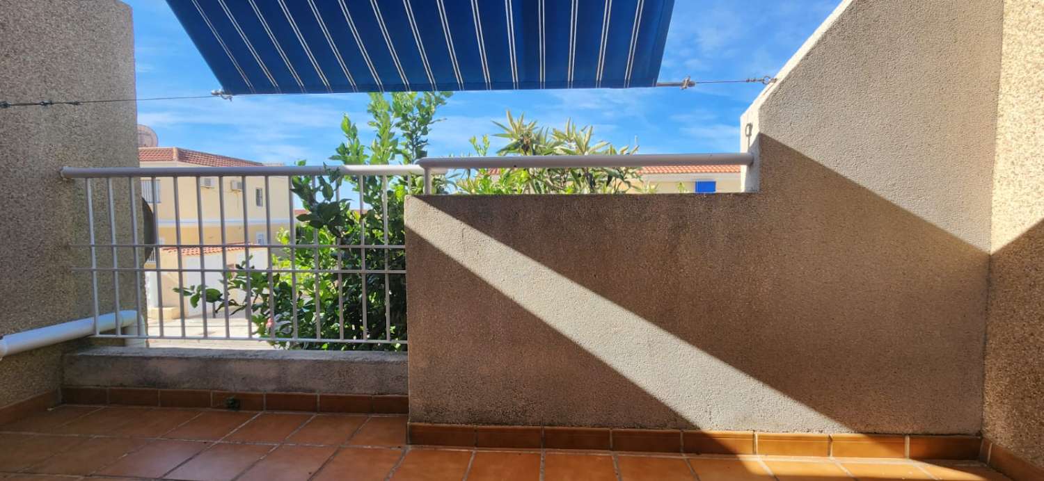 Bungalow met 3 slaapkamers en zwembad in La Mata-Torrevieja (Zuid-Costa Blanca)