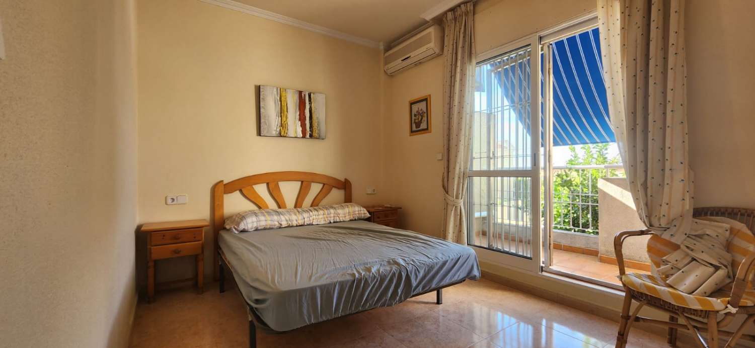 Bungalow met 3 slaapkamers en zwembad in La Mata-Torrevieja (Zuid-Costa Blanca)