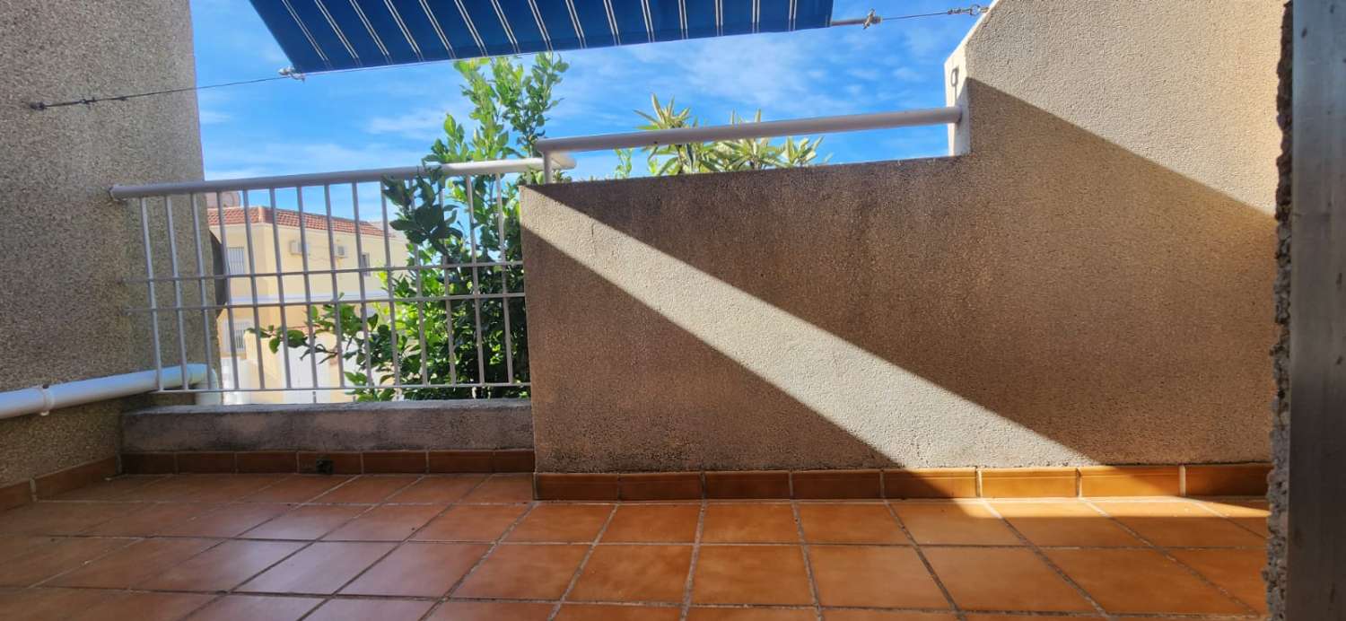Bungalow met 3 slaapkamers en zwembad in La Mata-Torrevieja (Zuid-Costa Blanca)
