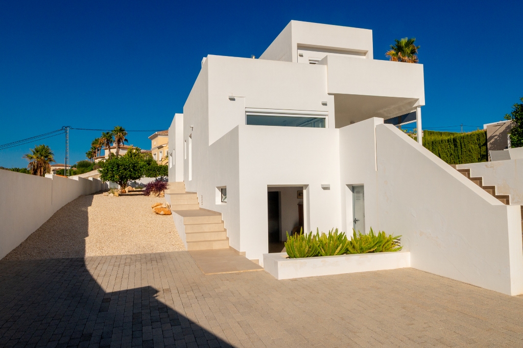Moderne Villa zum Verkauf mit Meerblick in Calpe (Costa Blanca, Alicante)