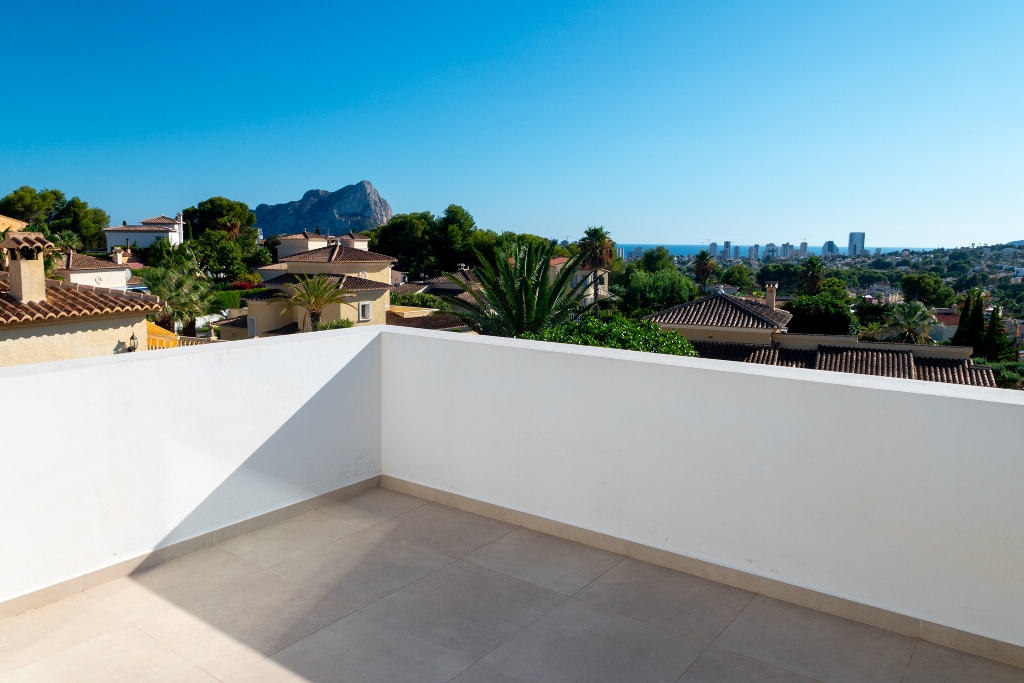 Moderne Villa zum Verkauf mit Meerblick in Calpe (Costa Blanca, Alicante)