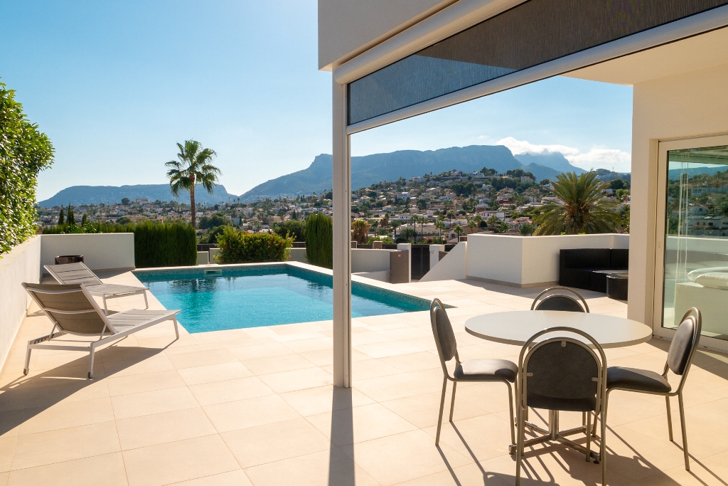 Moderne Villa zum Verkauf mit Meerblick in Calpe (Costa Blanca, Alicante)