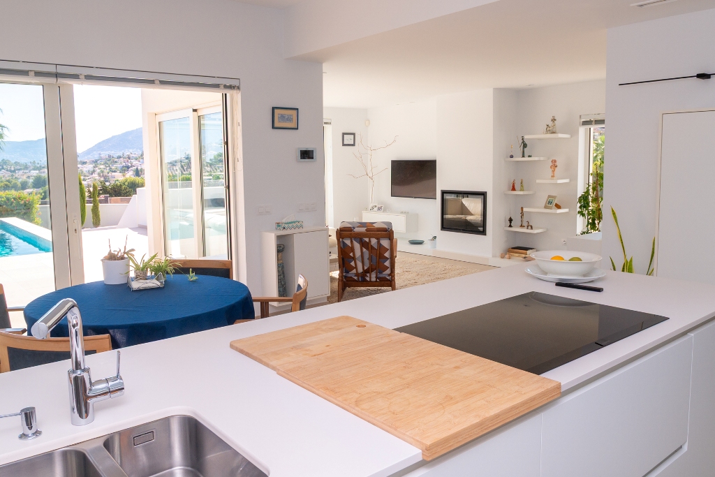 Moderne Villa zum Verkauf mit Meerblick in Calpe (Costa Blanca, Alicante)
