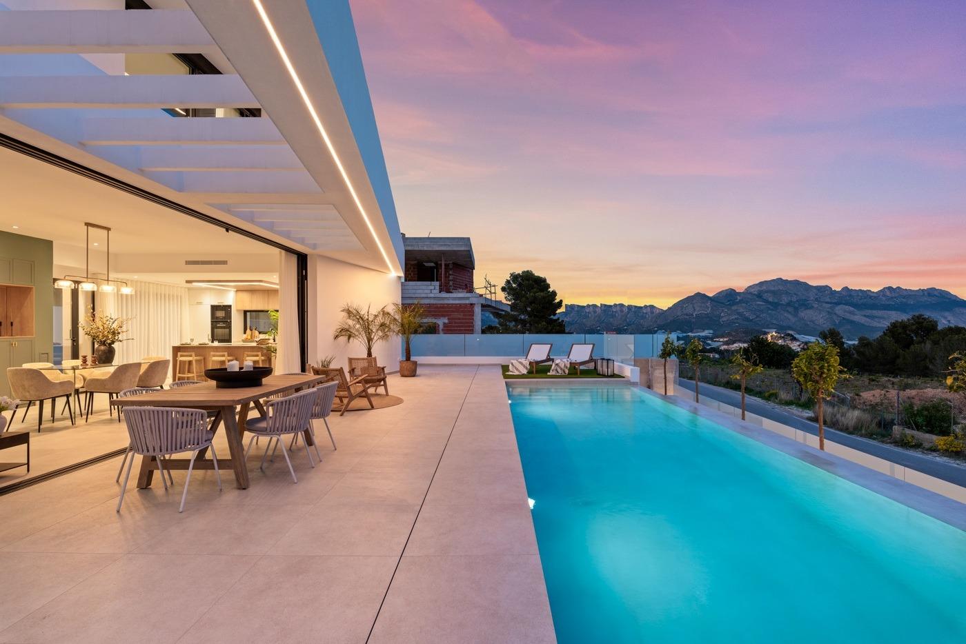 فيلا للبيع في Polop