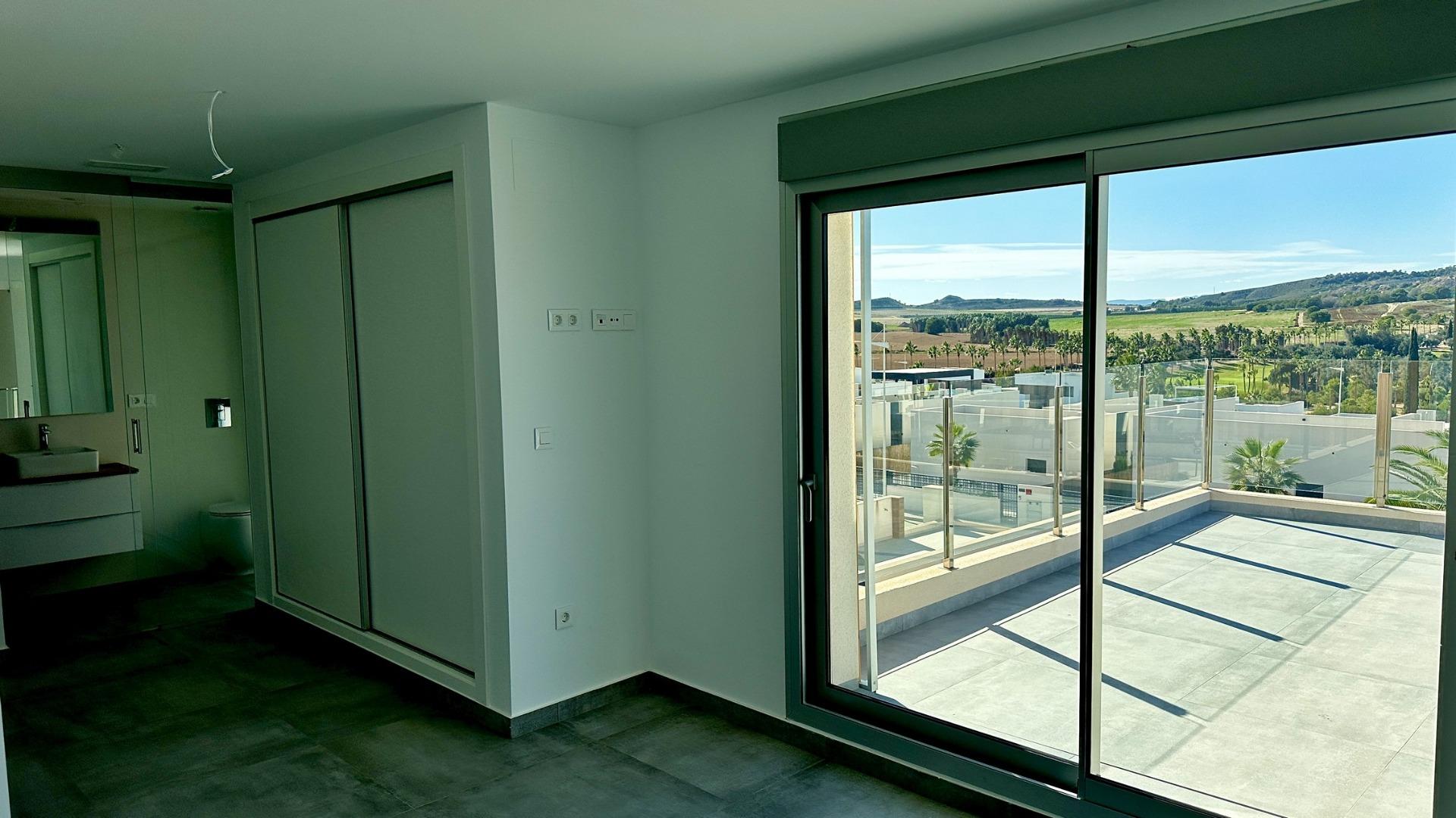 فيلا للبيع في Algorfa