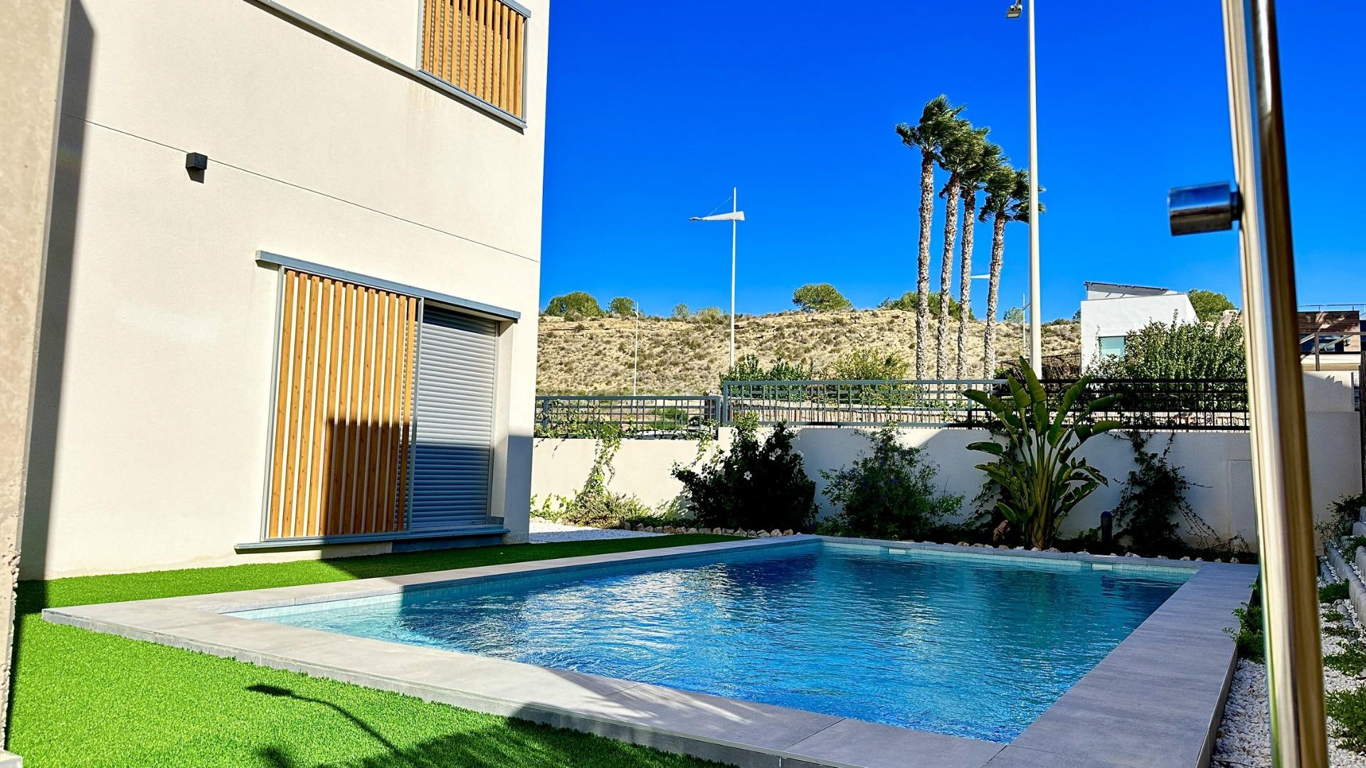 فيلا للبيع في Algorfa